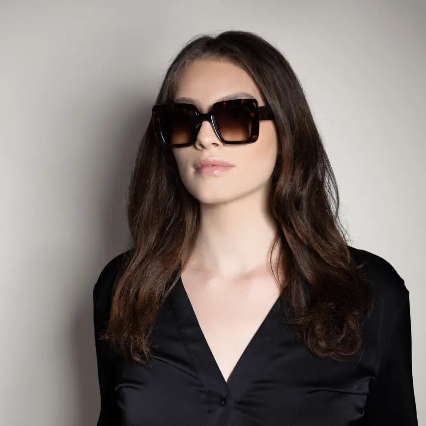Brigitte Tortoise Sunglasses – Vintage Elegance Inspired by Brigitte Bardot